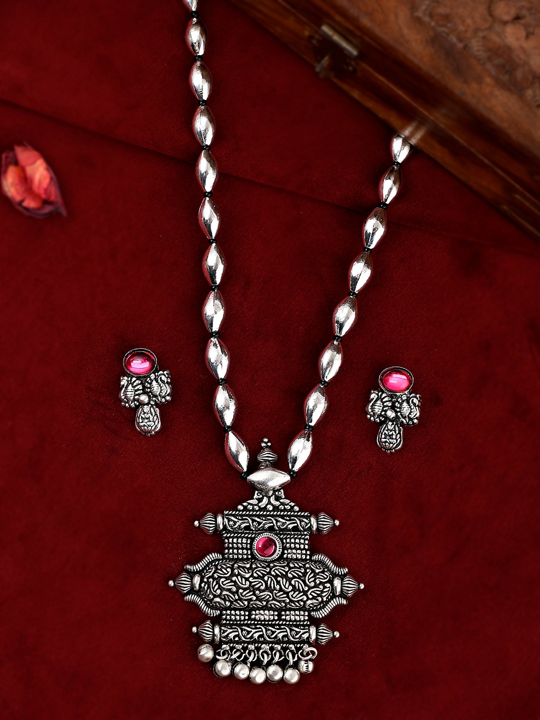 

AQUASTREET JEWELS Oxidised Silver Plated Stone Studded Jewellery Set