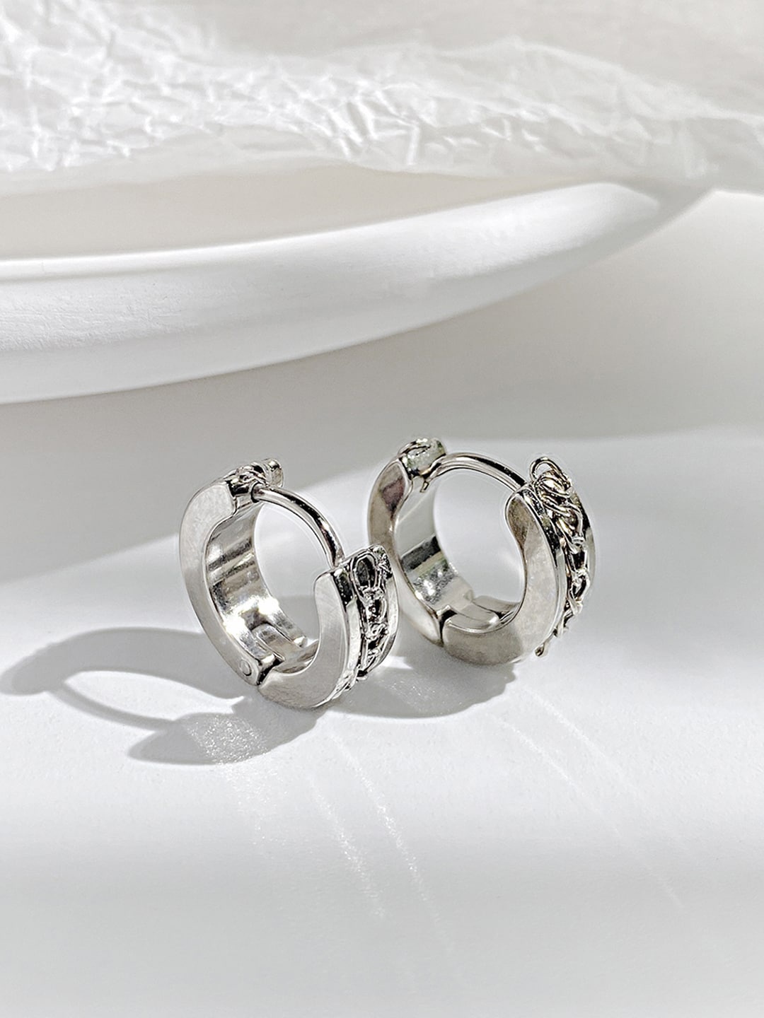 

Peora Silver-Plated Contemporary Hoop Earrings
