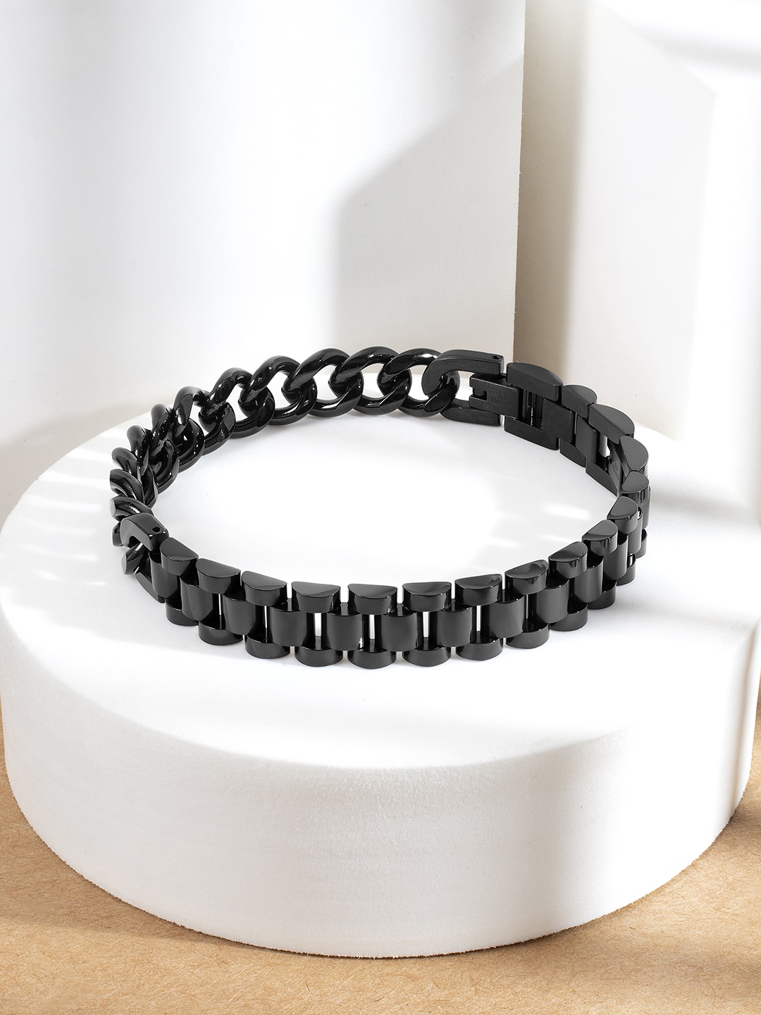 

Peora Men Black Link Bracelet