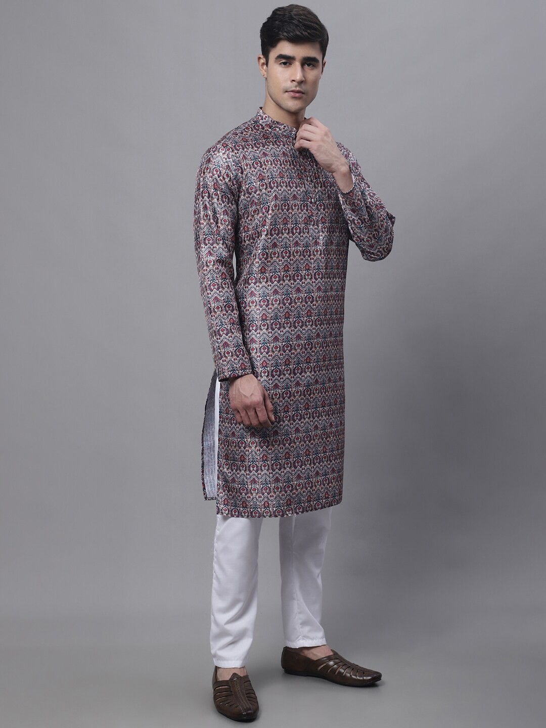 

Jompers Ethnic Motif Printed Mandarin Collar Kurta with Pyjamas, Maroon
