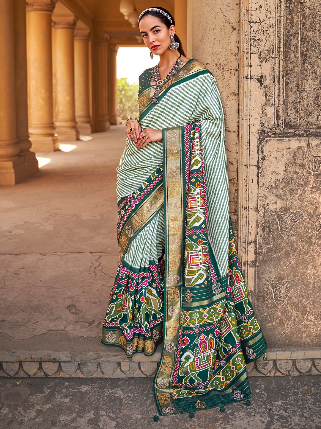 

Anouk Leheriya printed Sequinned Patola Saree, Green