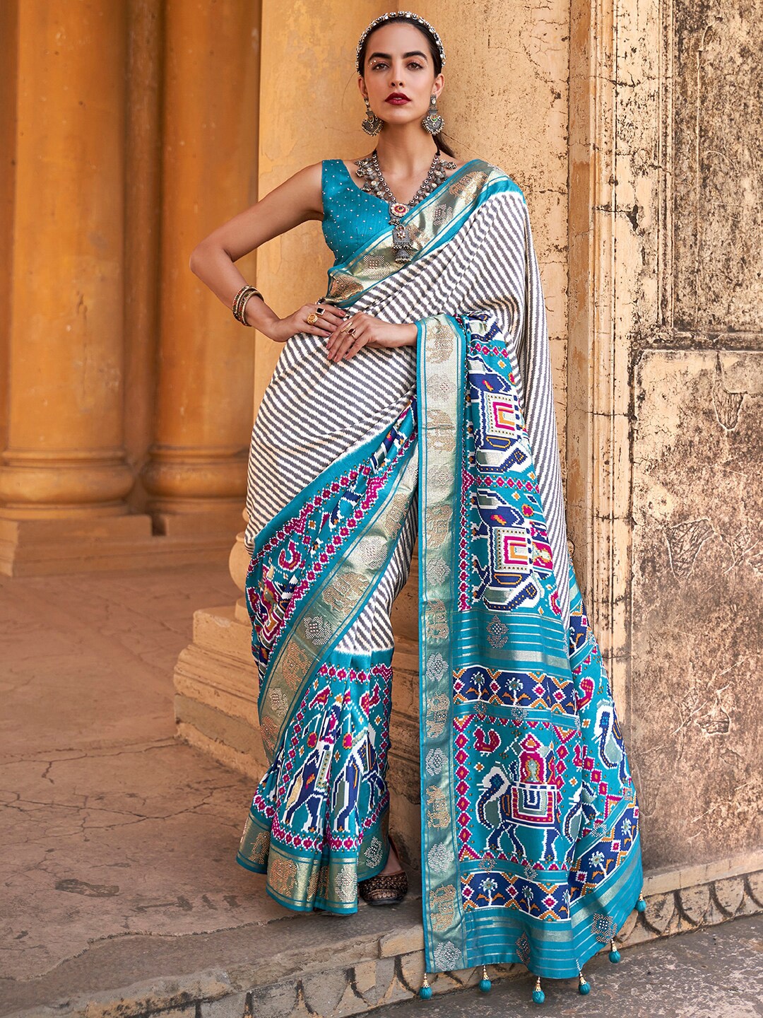 

Anouk Leheriya Printed Patola Saree, Blue