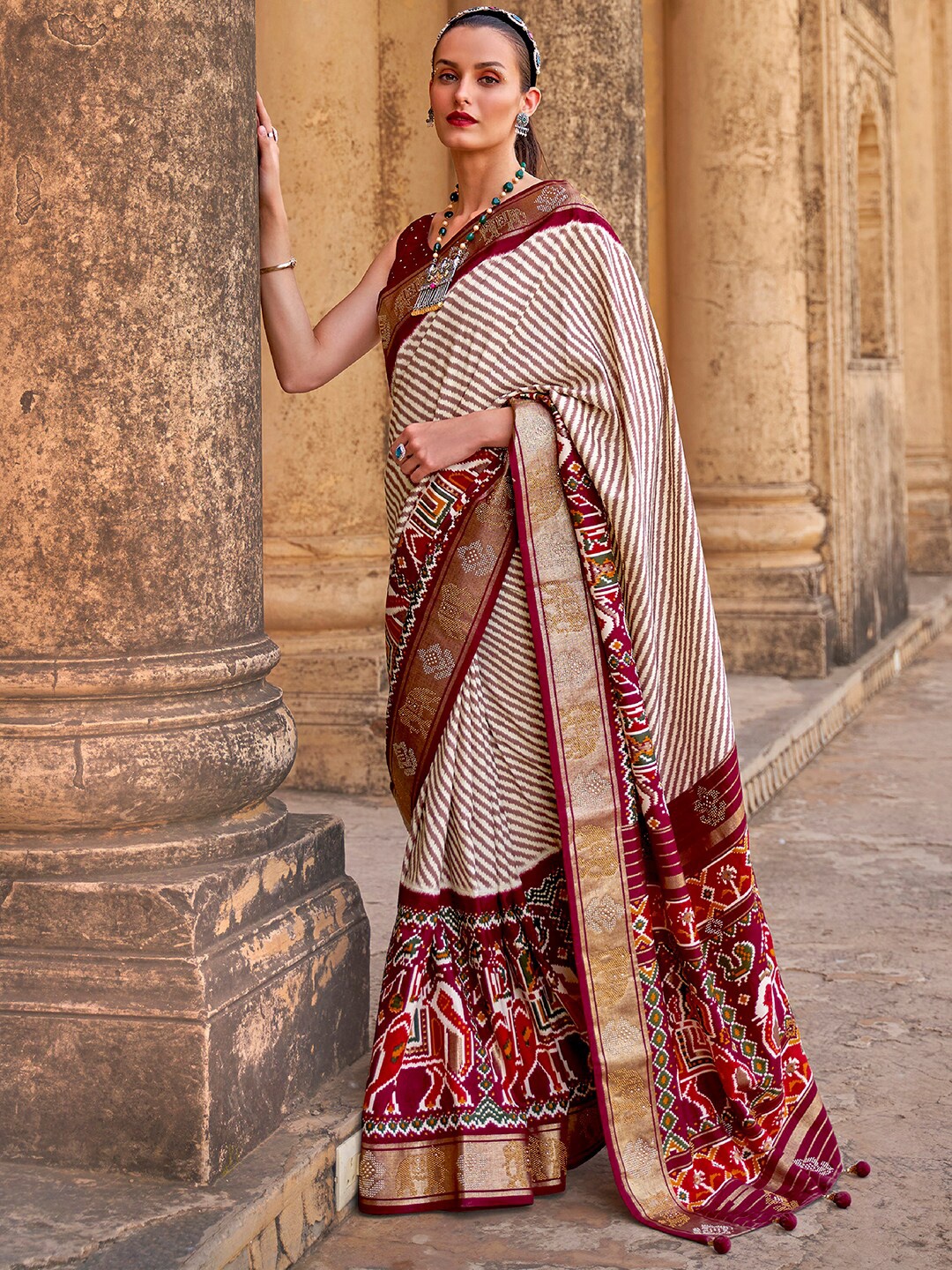 

Anouk Leheriya Printed Patola Saree, Burgundy