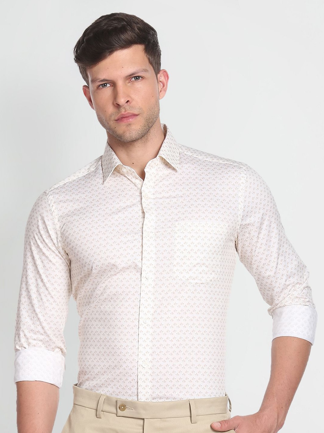 

Arrow Cutaway Collar Slim Fit Floral Printed Pure Cotton Formal Shirt, Yellow