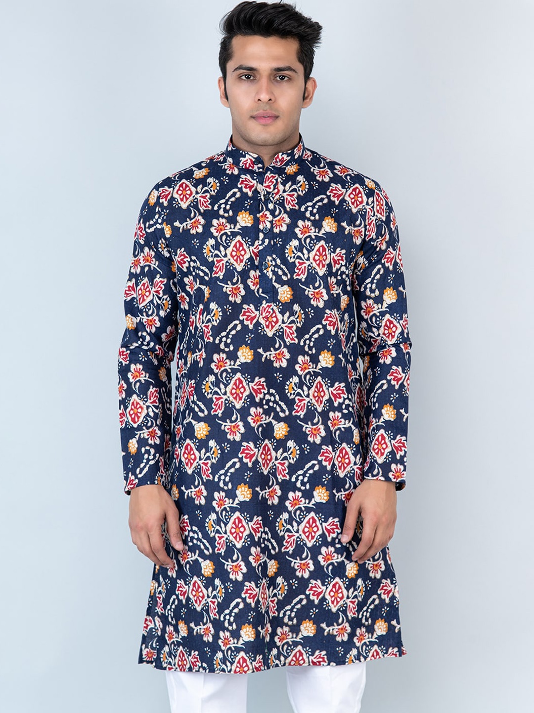 

Tistabene Floral Printed Mandarin Collar Cotton Kurta, Navy blue