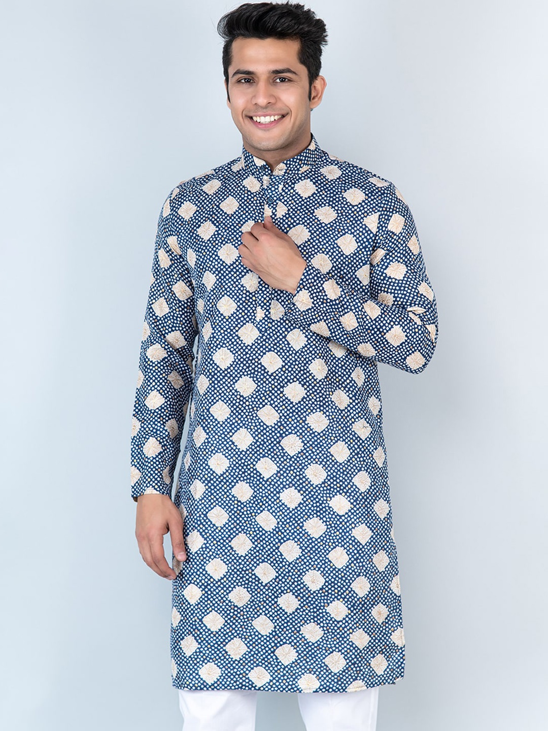 

Tistabene Bandhani Printed Mandarin Collar Cotton Kurta, Blue