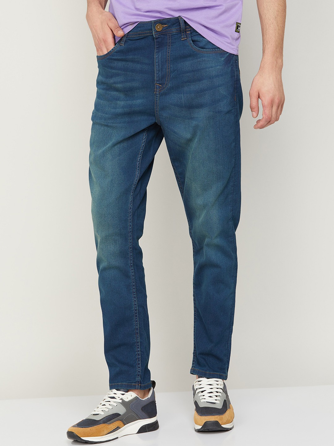 

Forca Men Mid-Rise Light Fade Cotton Jeans, Blue