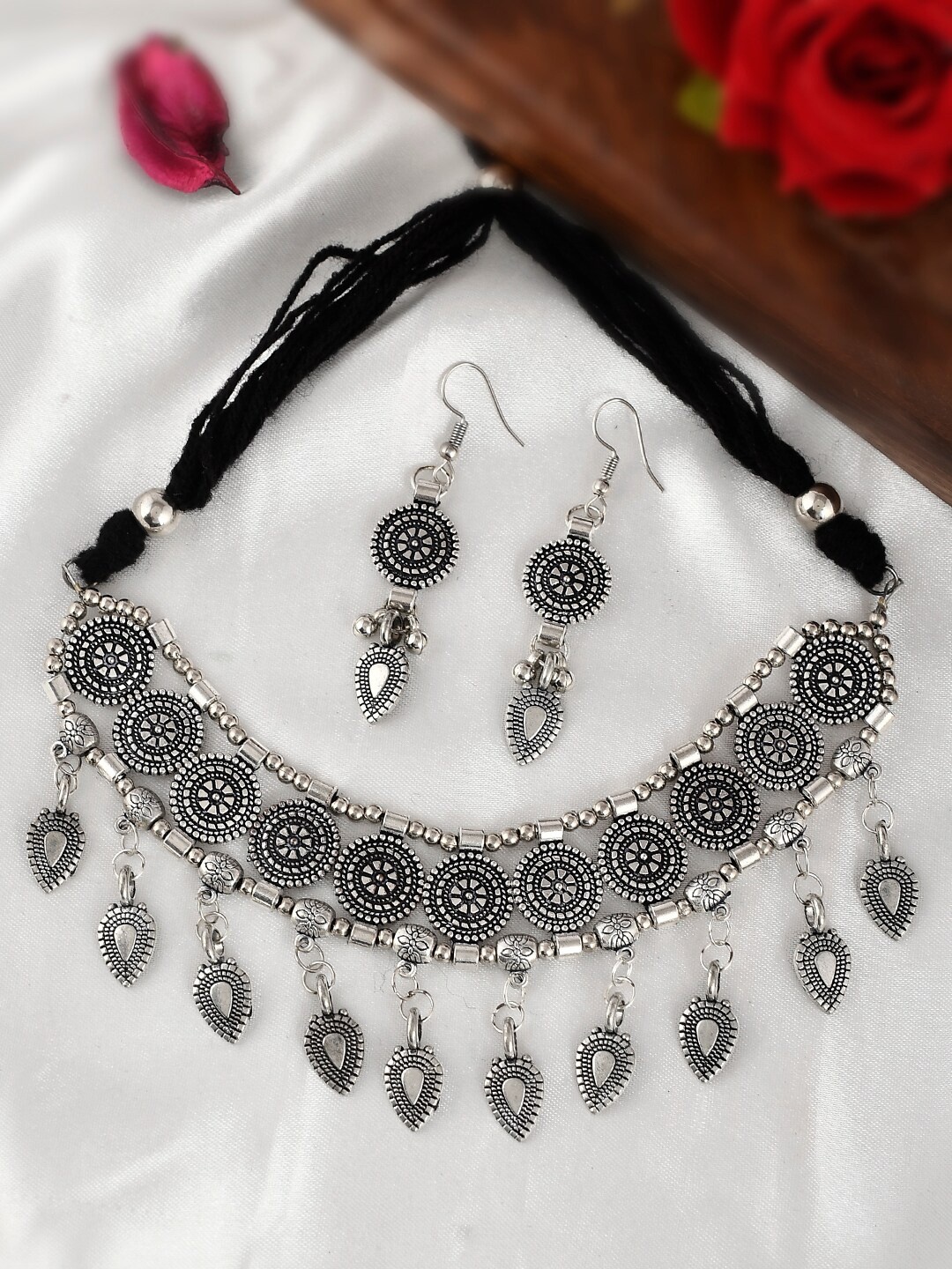 

AQUASTREET JEWELS Oxidised Silver-Plated Textured Necklace & Earrings Set