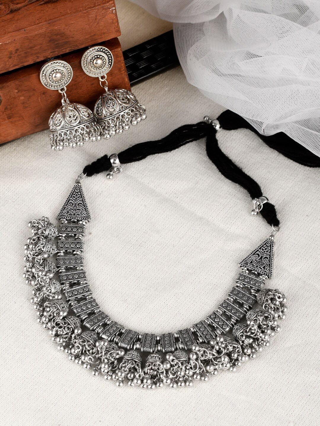 

AQUASTREET JEWELS Oxidised Silver-Plated Beaded Necklace & Earrings Set