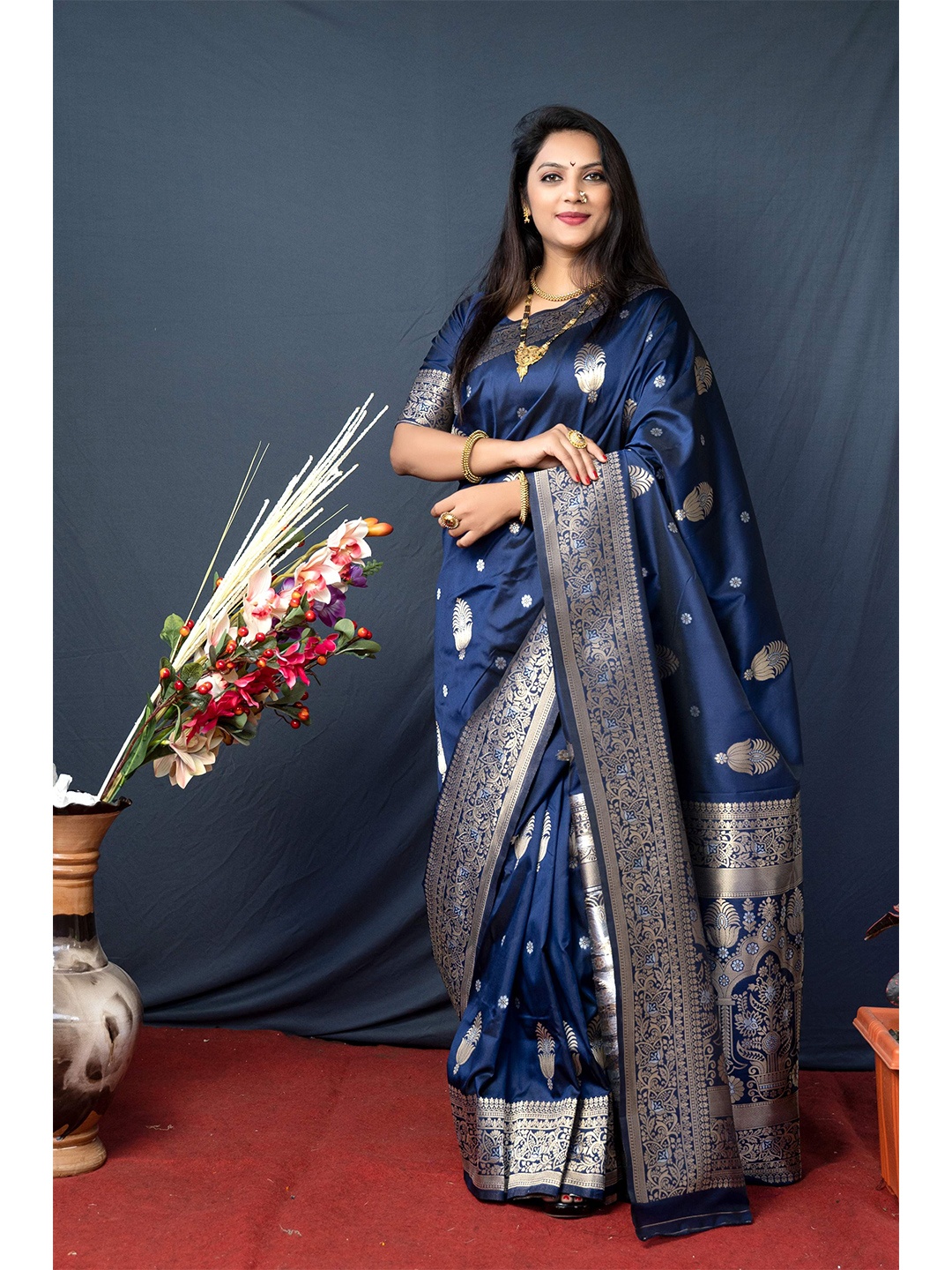 

Anaita Ethnic Woven Design Zari Pure Silk Banarasi Saree, Navy blue