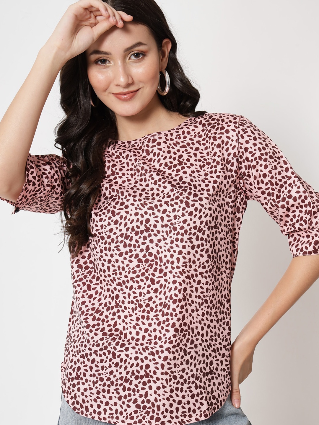 

Kotty Round Neck Animal Printed Cuffed Sleeves Top, Pink