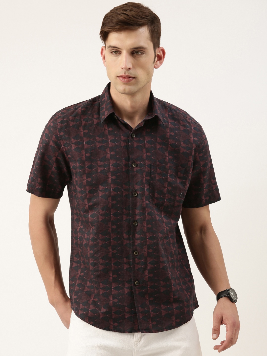 

Burnt Umber Standard Opaque Printed Casual Shirt, Burgundy