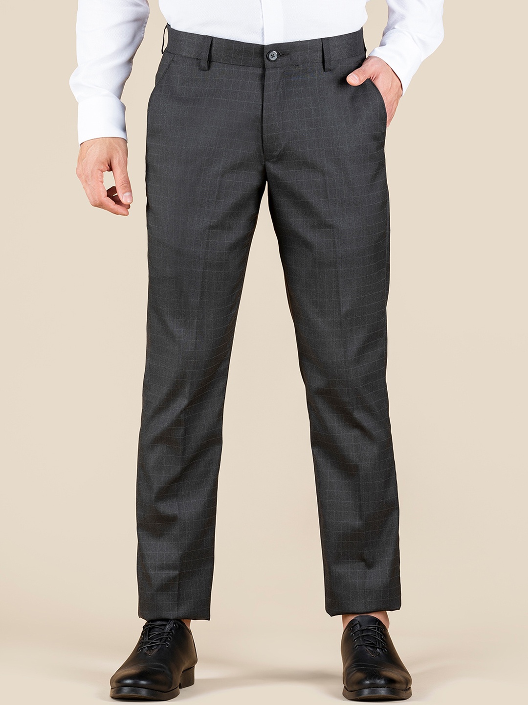 

Dennis Lingo Men Checked Classic Slim Fit Wrinkle Free Formal Trousers, Charcoal