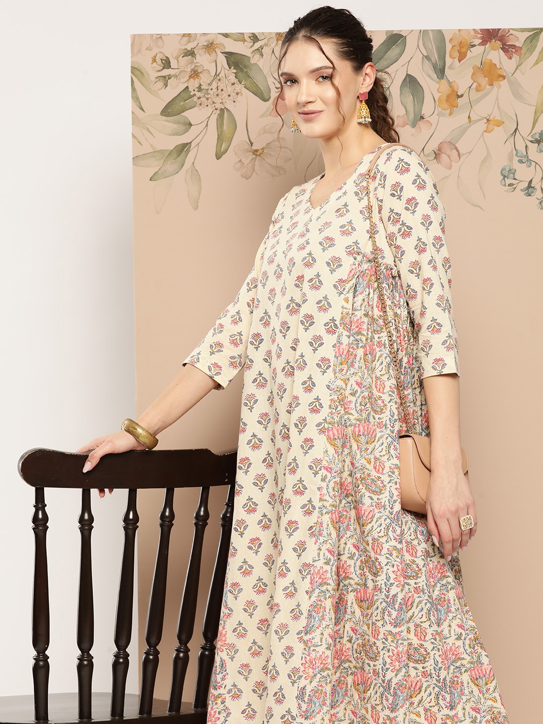

Saanjh Floral Printed Pure Cotton Kurta With Trousers, Cream