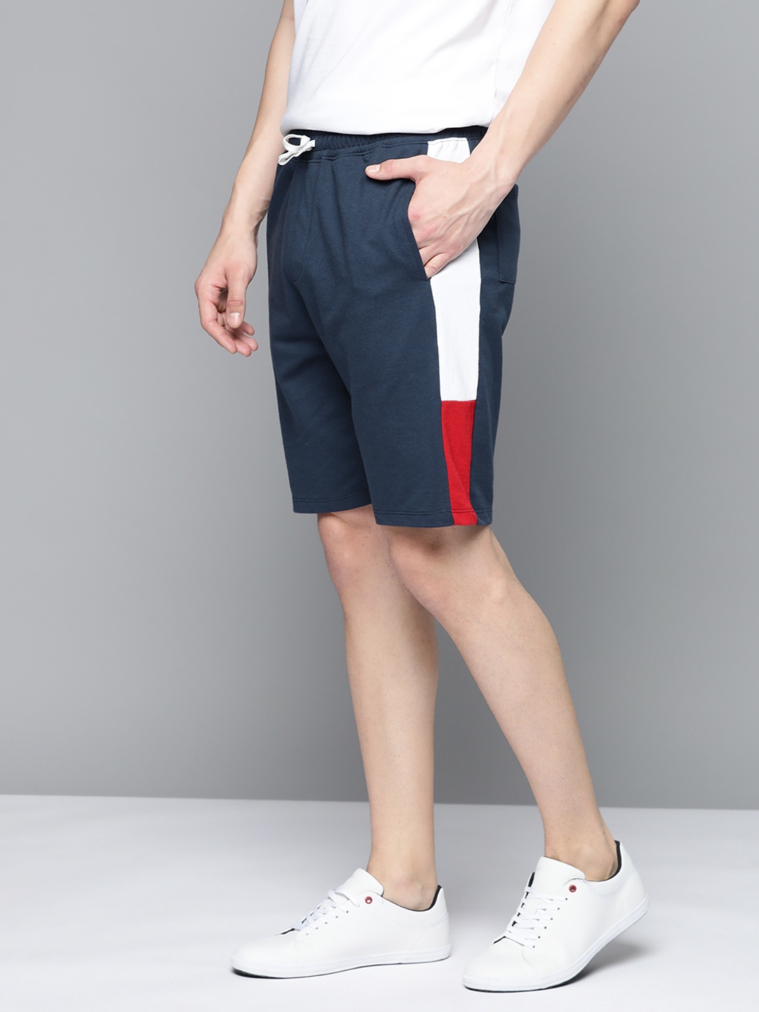 

Mast & Harbour Colourblocked Outdoor Shorts, Navy blue