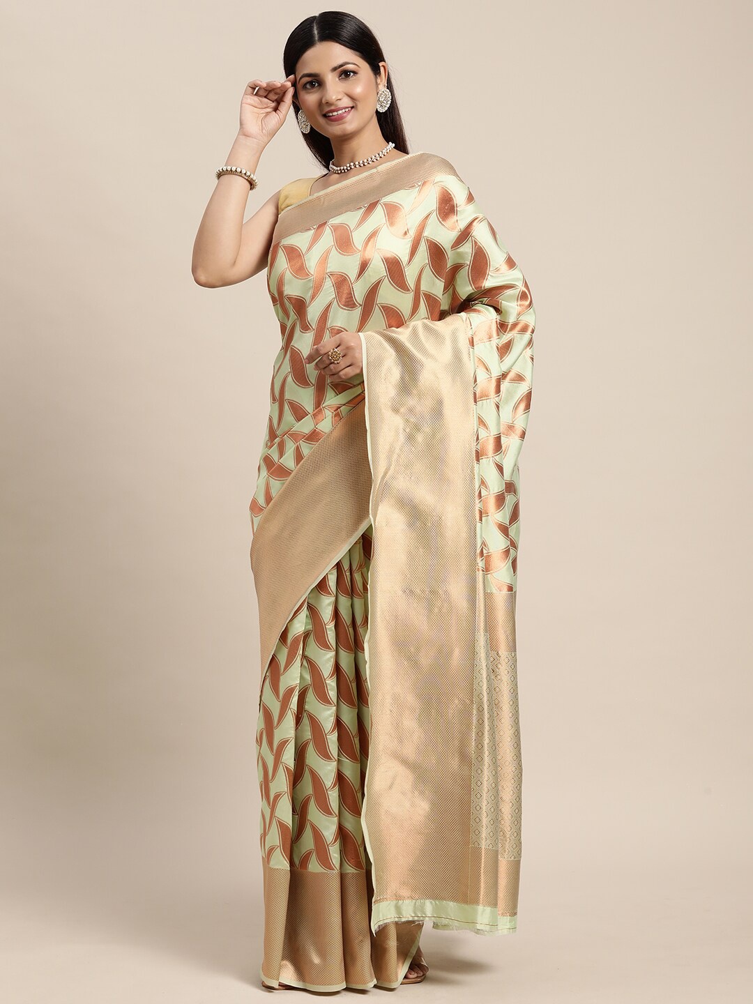 

eshami Ethnic Motifs Woven Design Zari Silk Blend Saree, Off white