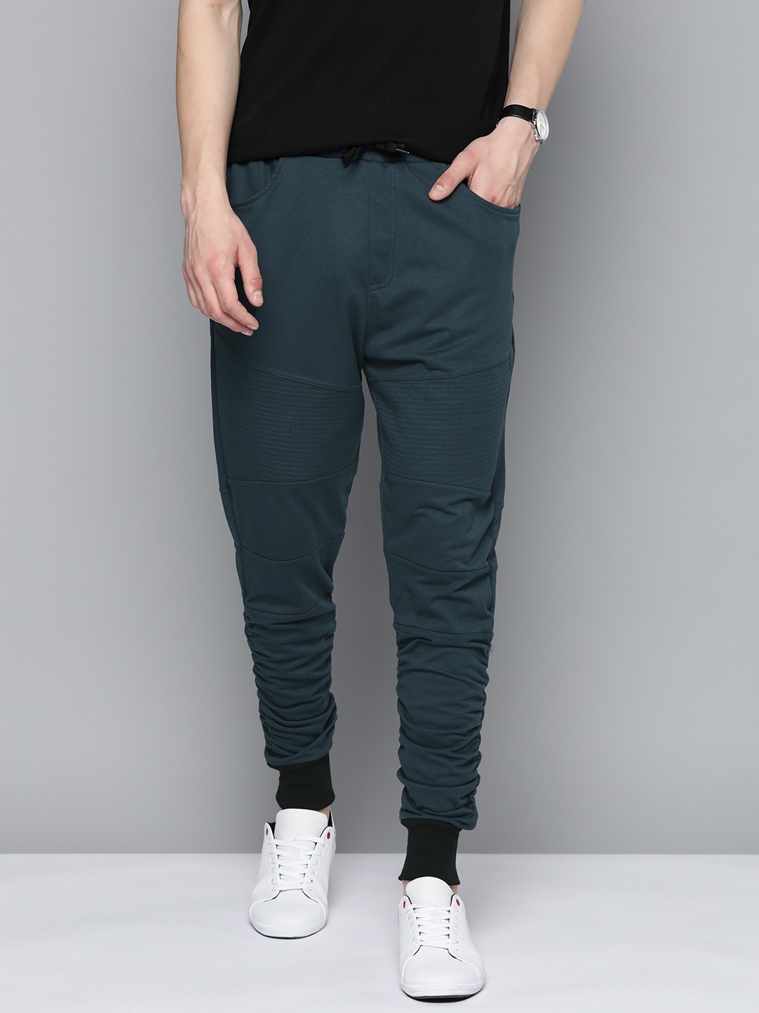 

Mast & Harbour Men Solid Joggers, Teal