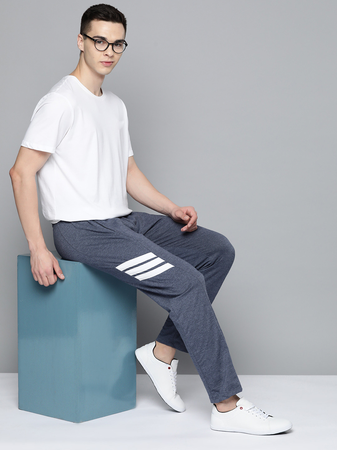 

Mast & Harbour Men Printed Track Pant, Grey