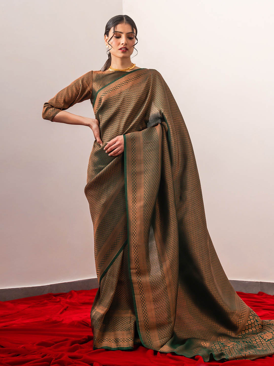 

Triyah Woven Design Zari Silk Blend Saree, Green