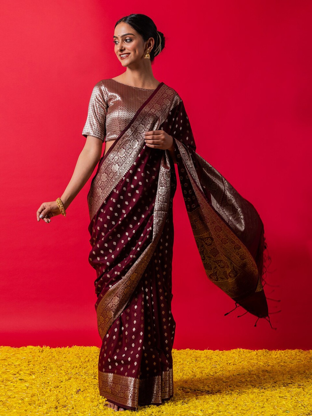 

Triyah Woven Design Zari Pure Silk Saree, Maroon