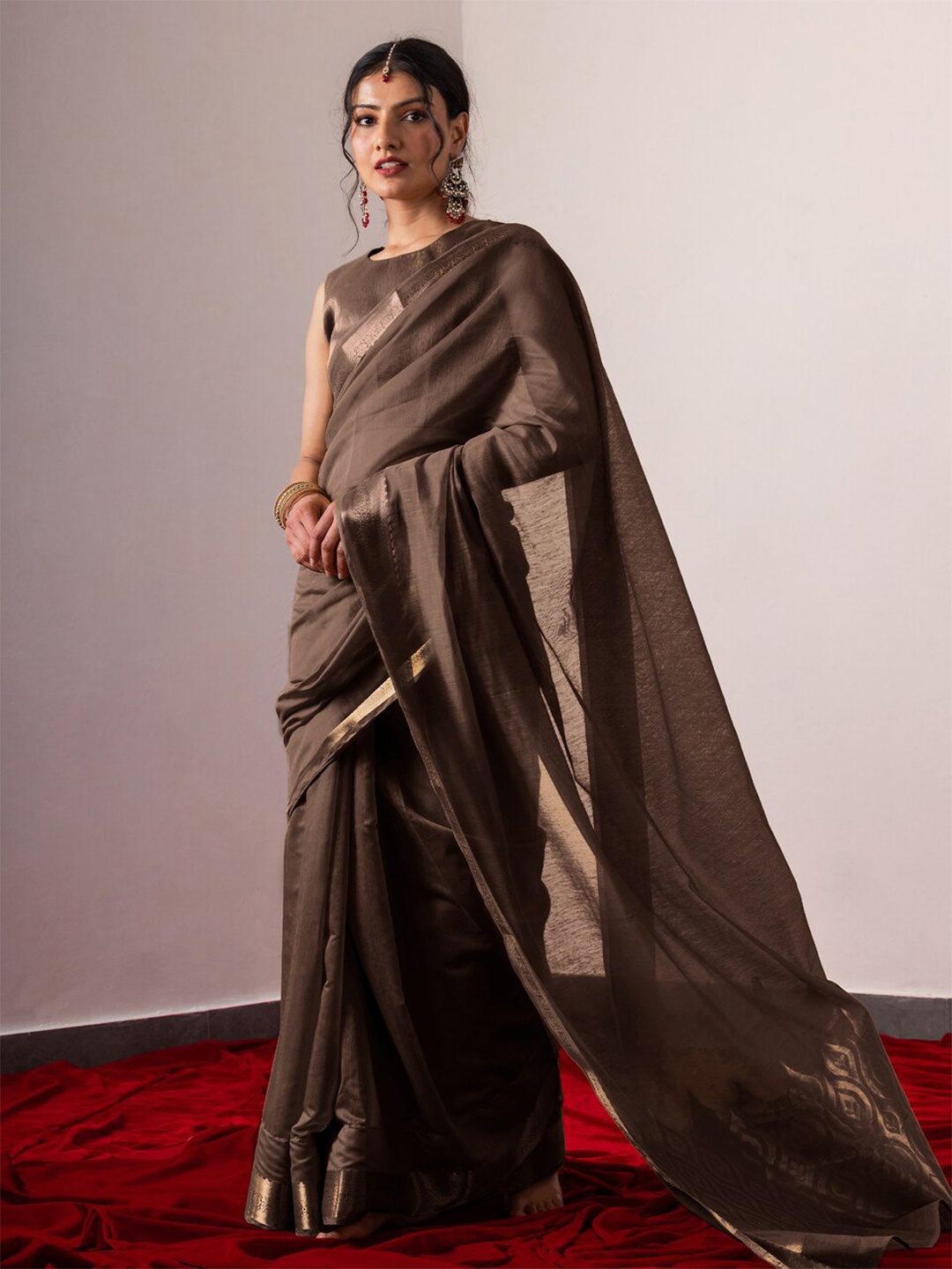 

Triyah Coffee Woven Design Zari Saree, Coffee brown