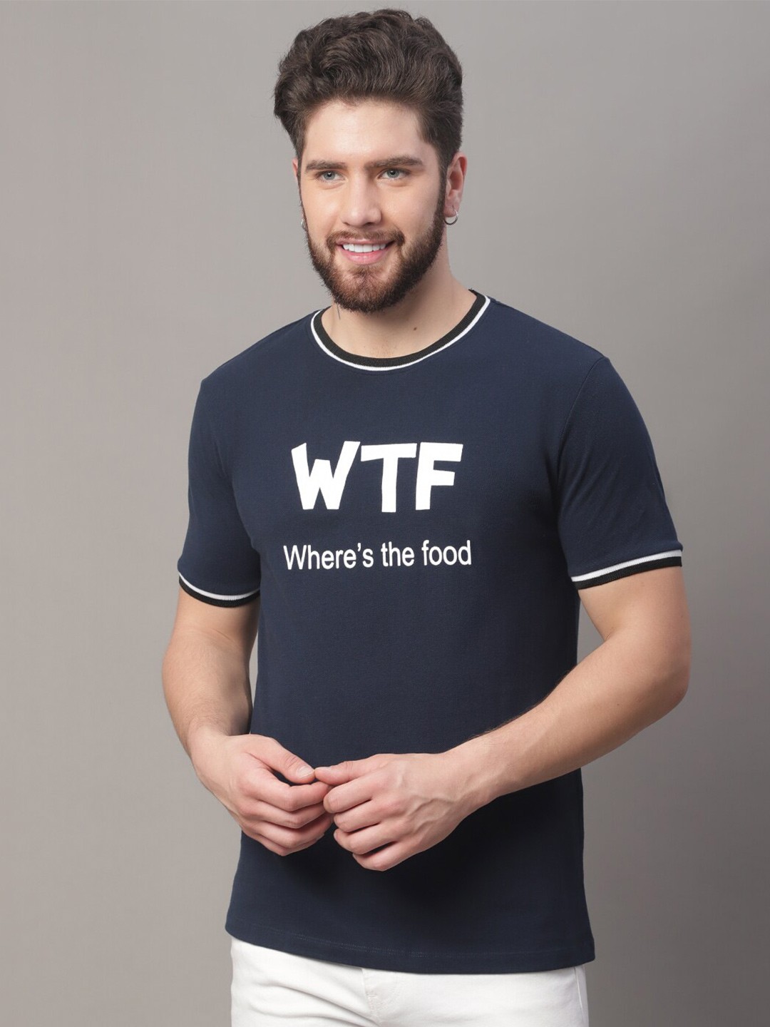 

DOOR74 Men Navy Blue T-shirt