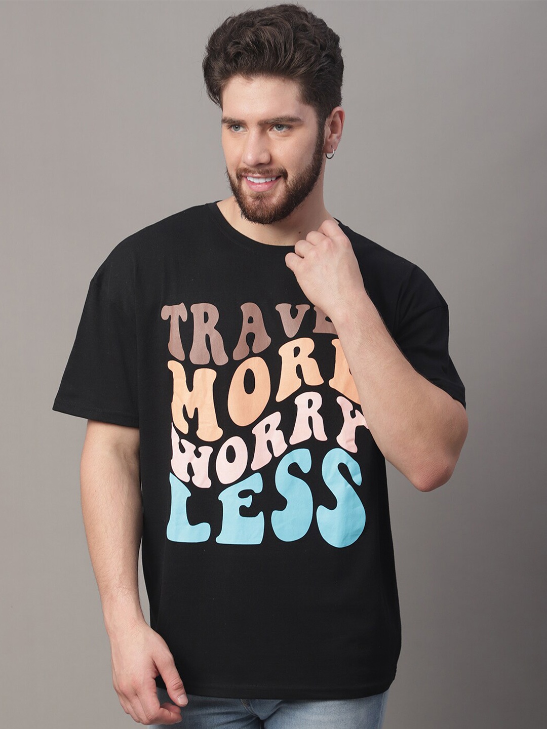 

DOOR74 Men Black Typography Printed Oversize T-shirt