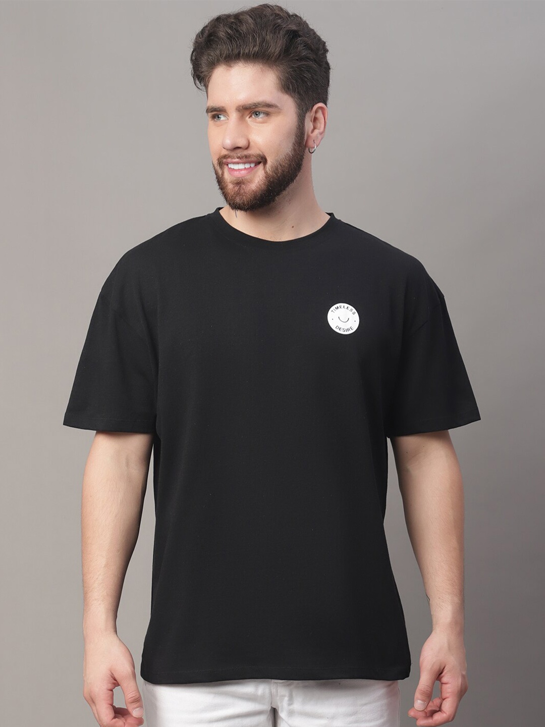 

DOOR74 Men Black Typography Printed Applique Oversize T-shirt