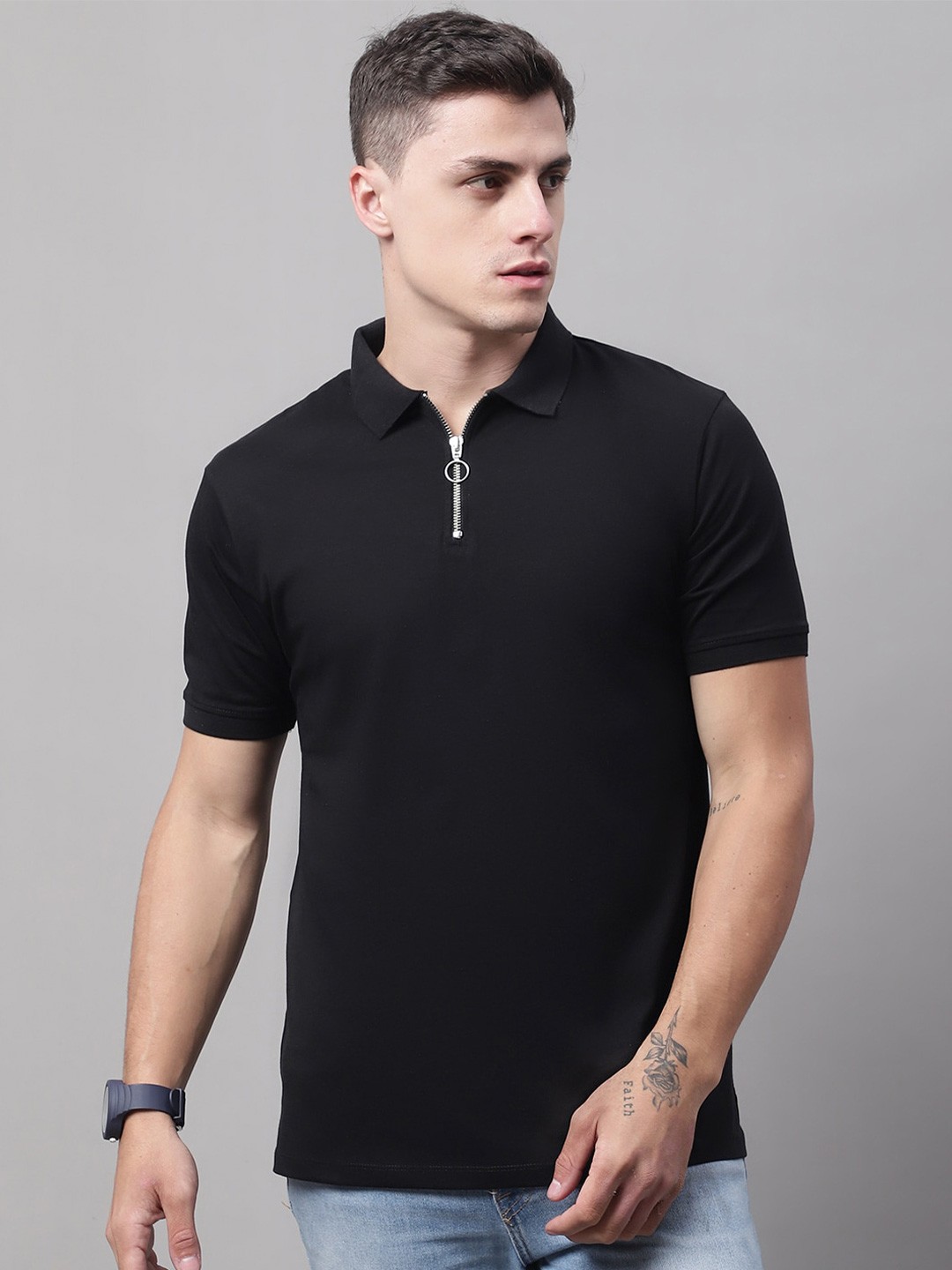 

DOOR74 Men Black Polo Collar Applique T-shirt