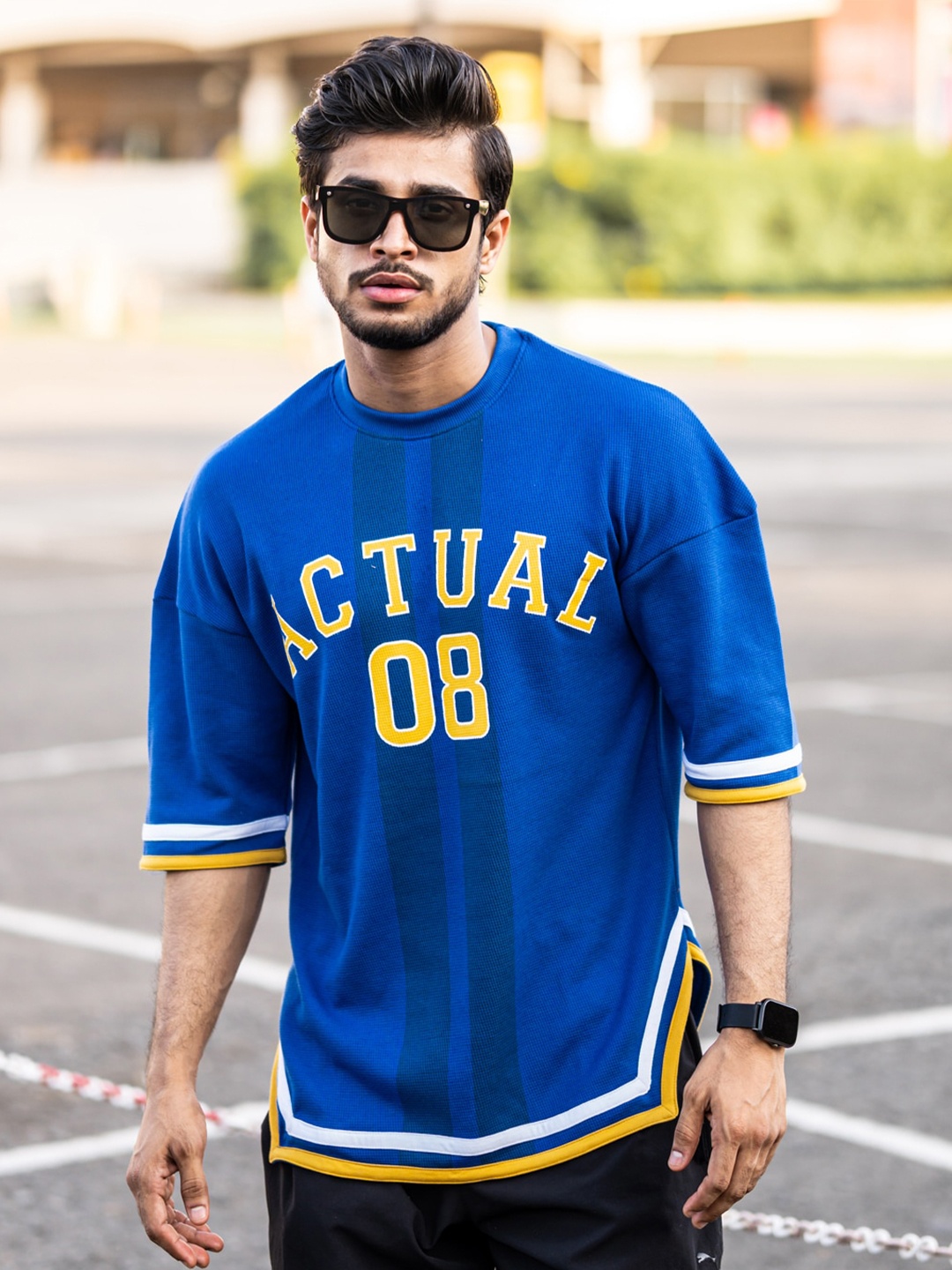 

Powerlook Blue Typography Printed Oversize Fit T-shirt