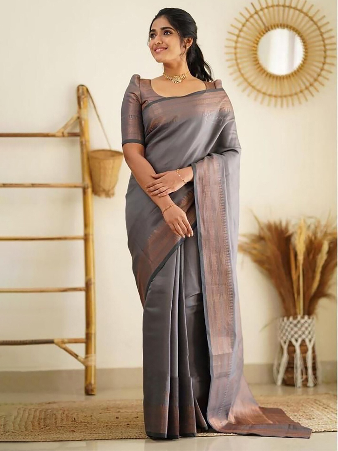 

Anjaneya Sarees Zari Silk Blend Saree, Green