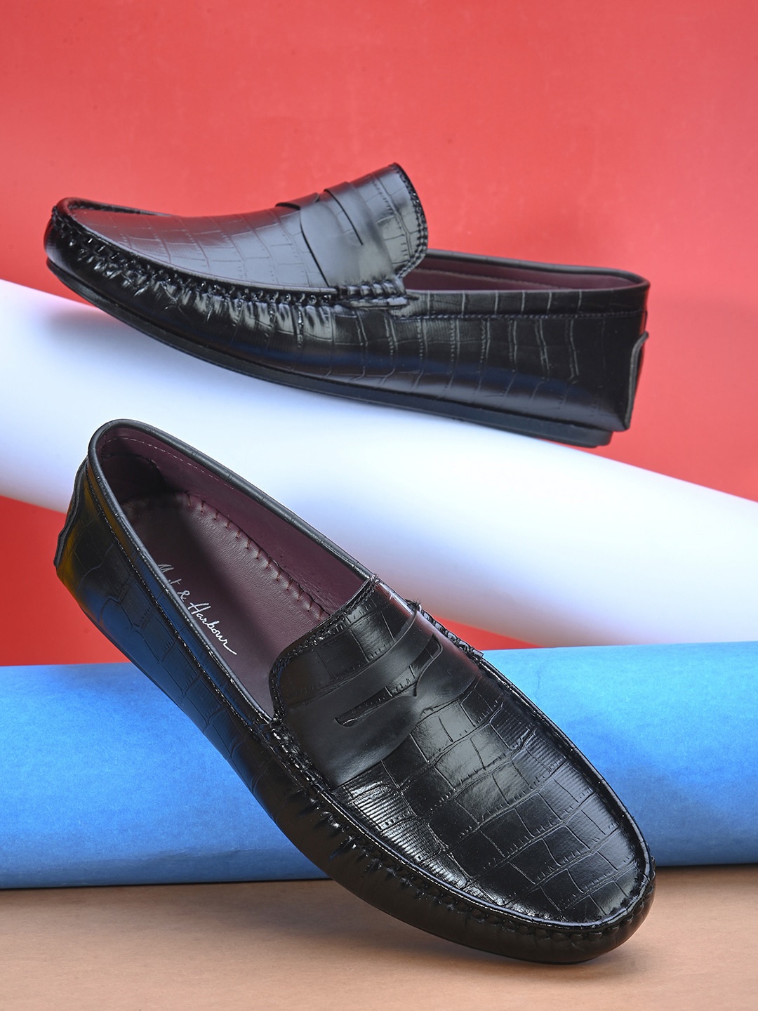 

Mast & Harbour Men Textured Lightweight Comfort Insole Loafers, Black