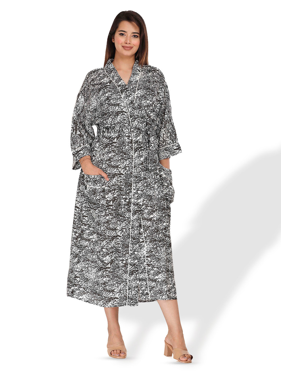 

SHOOLIN Floral Printed Nightdress, Black