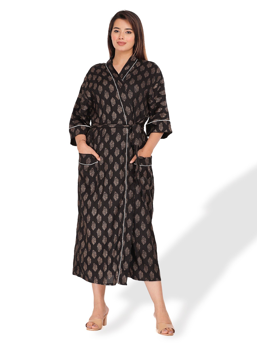 

SHOOLIN Floral Printed Nightdress, Black