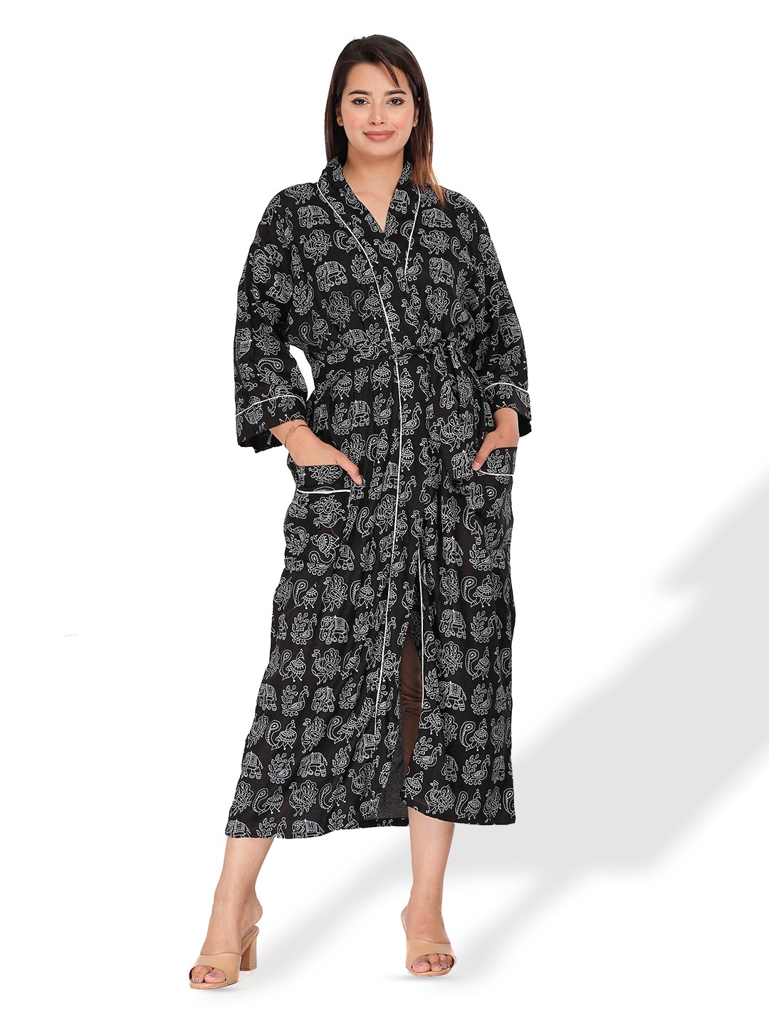 

SHOOLIN Ethnic Motifs Printed Nightdress, Black