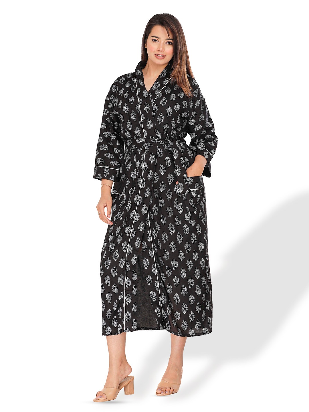 

SHOOLIN Floral Printed Nightdress, Black