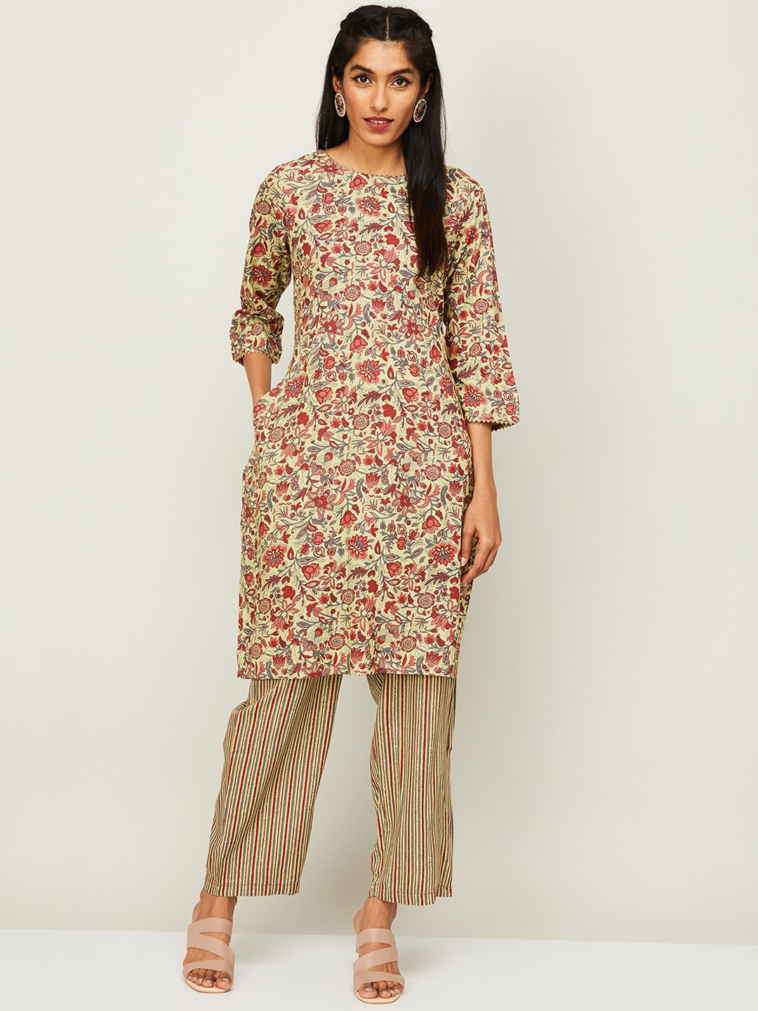 

Melange by Lifestyle Floral Printed Kurta with Palazzos, Beige