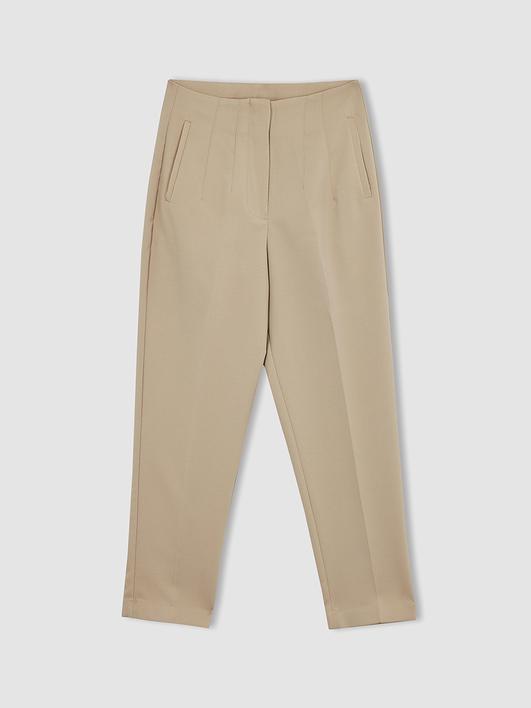 

DeFacto Women Solid Trousers, Beige