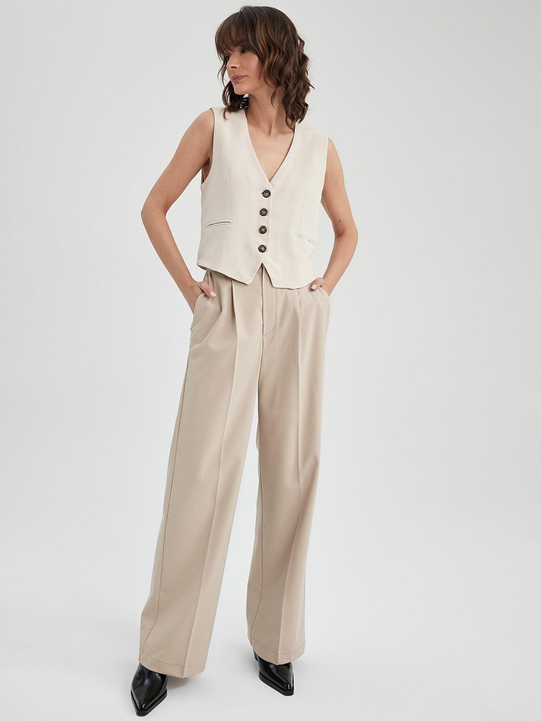 

DeFacto Women Straight Fit Parallel Trousers, Beige