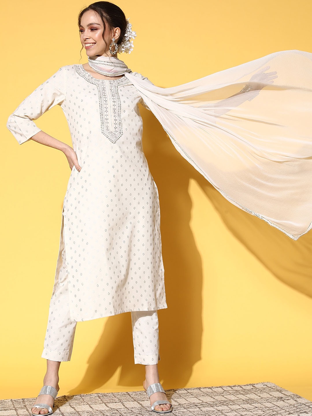 

Ishin Ethnic Motifs Printed Zari Detail Straight Kurta with Trousers & Dupatta, Off white