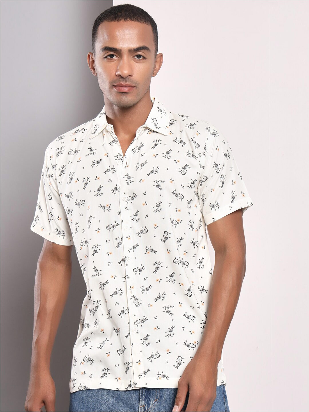 

Darzi Floral Printed Cotton Casual Shirt, White