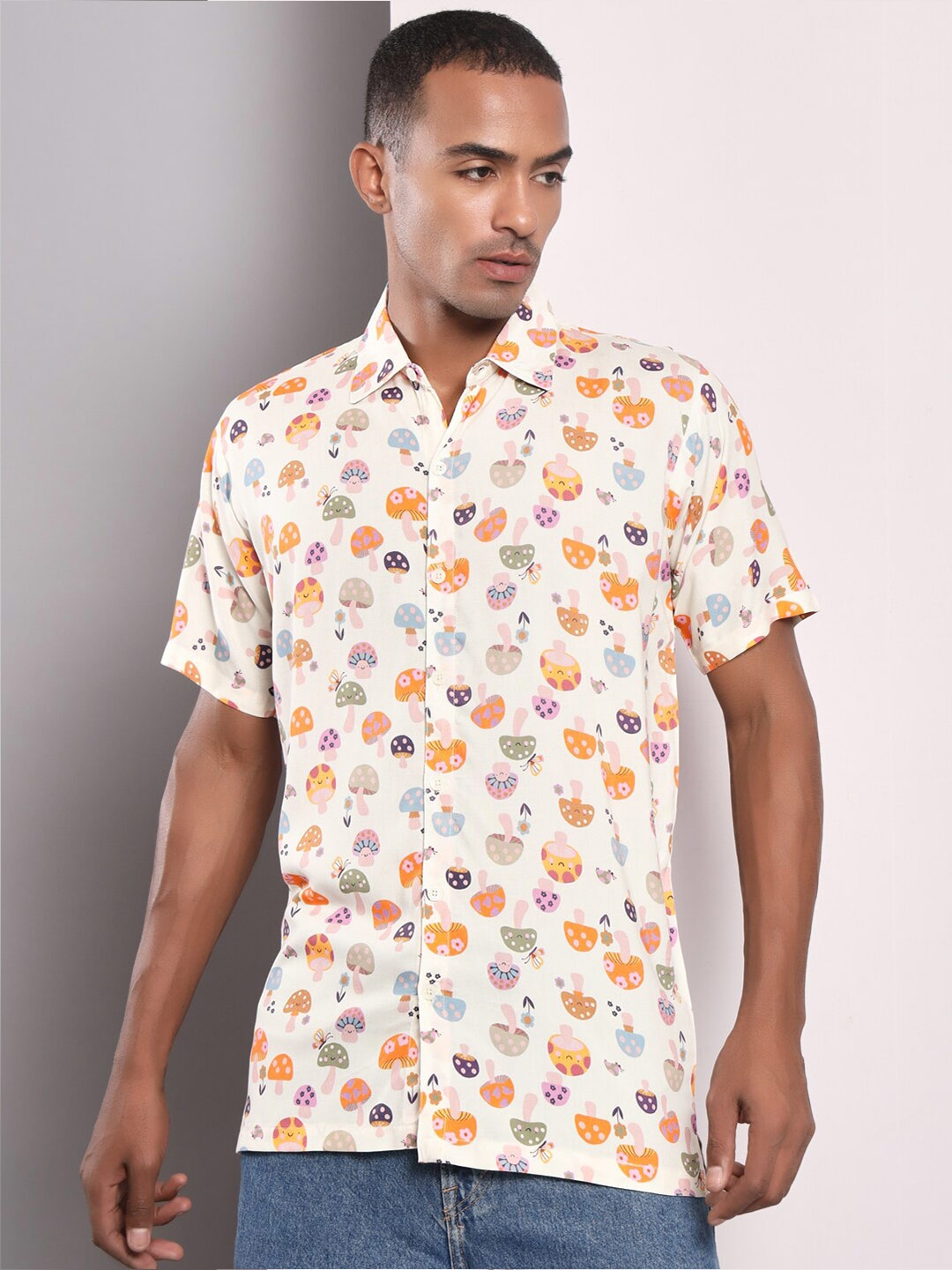 

Darzi Conversational Printed Cotton Casual Shirt, White