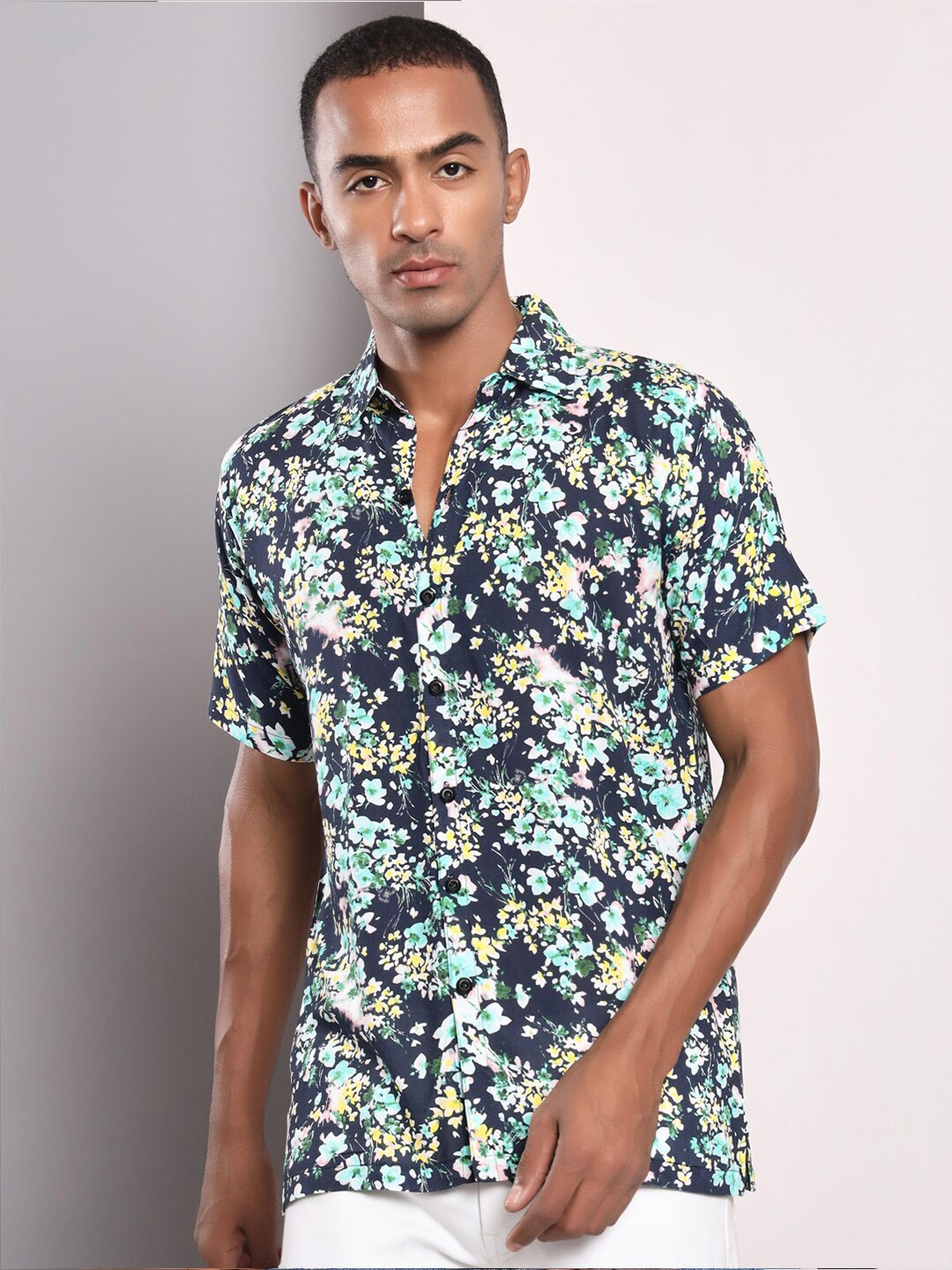 

Darzi Floral Printed Cotton Casual Shirt, Navy blue