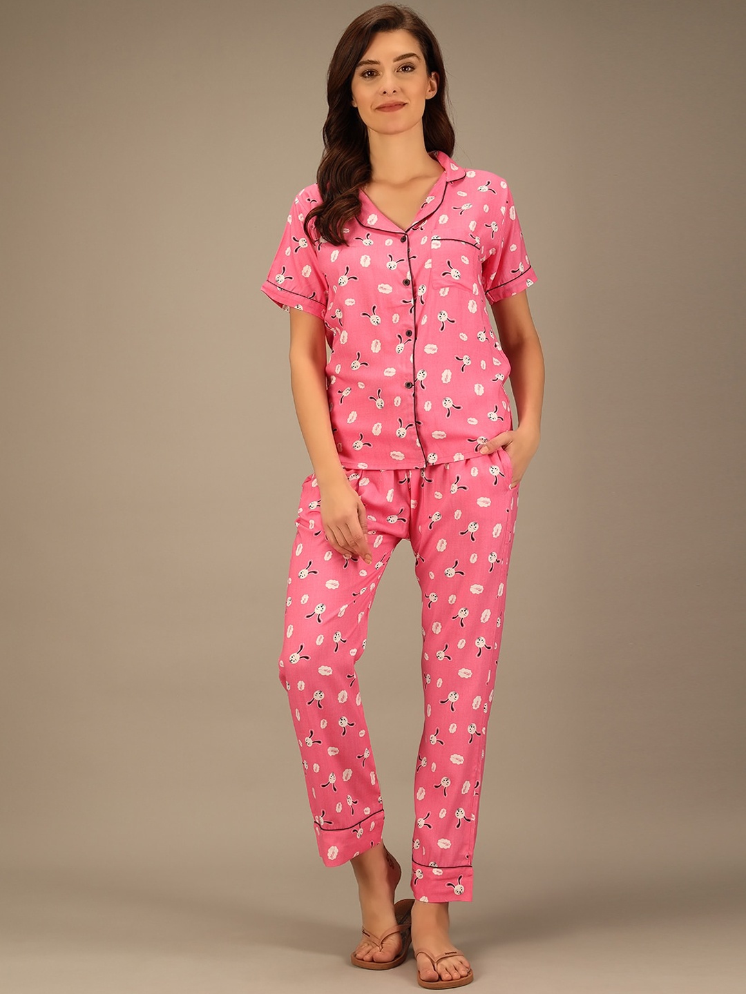 

Darzi Conversational Printed Night Suit, Pink