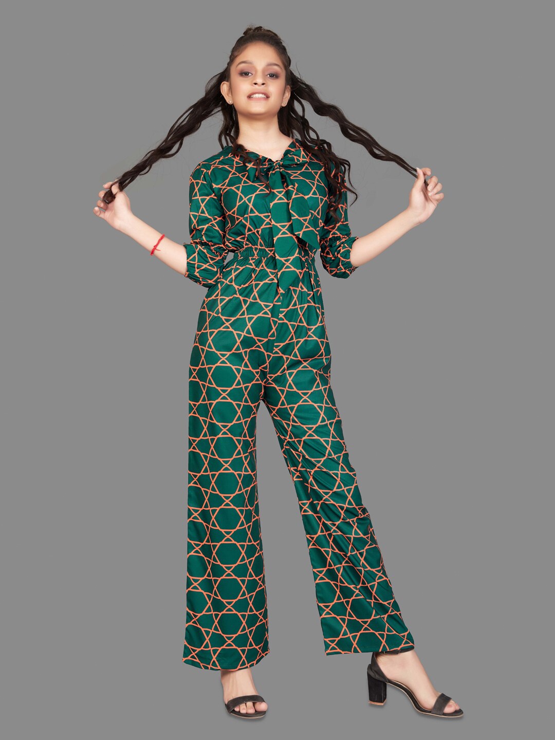 

FASHION DREAM Girls Geometric Printed Tie-Up Neck Basic Jumpsuit, Green