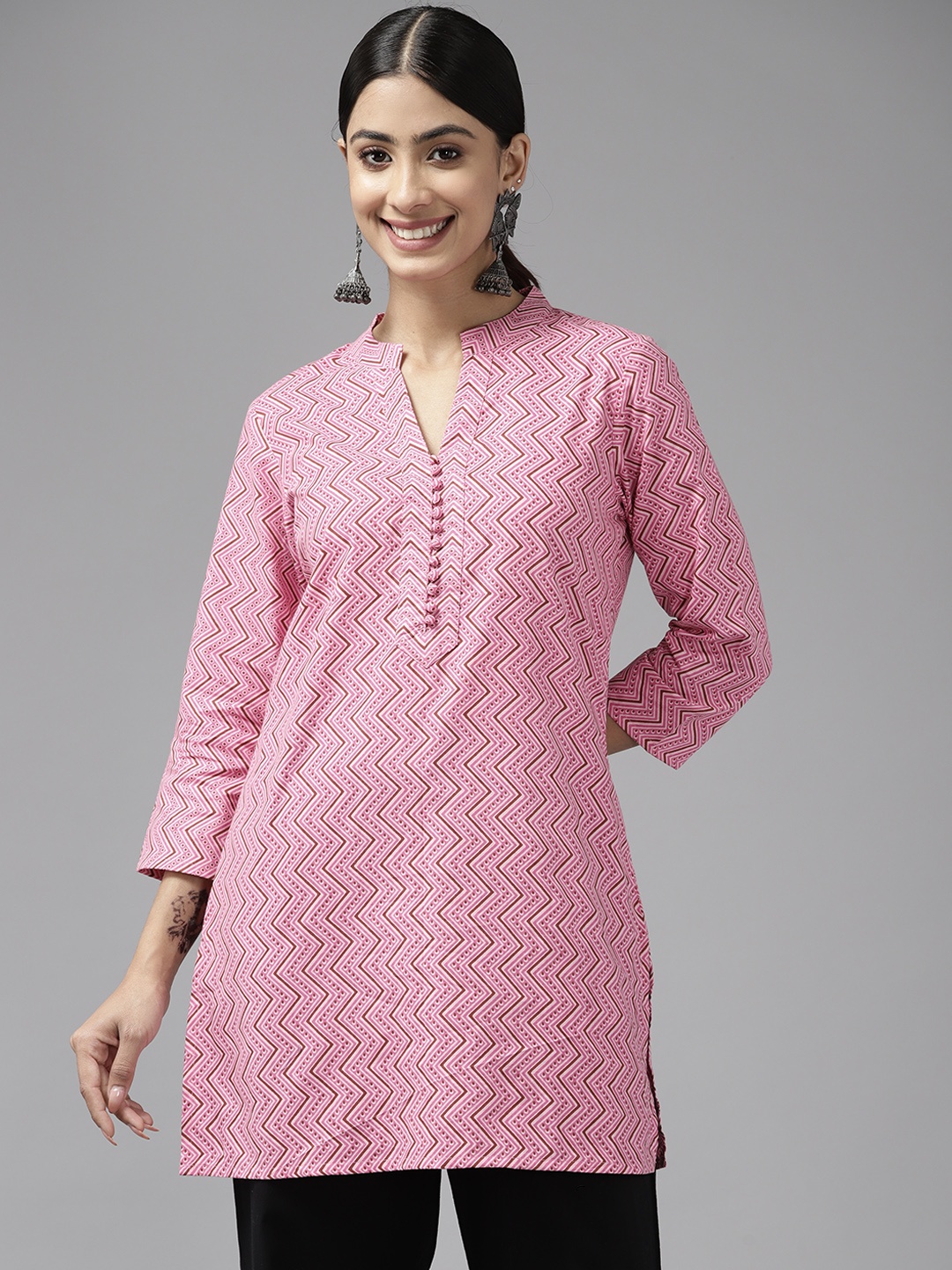 

Prakrti Chevron Printed Pure Cotton Kurti, Pink