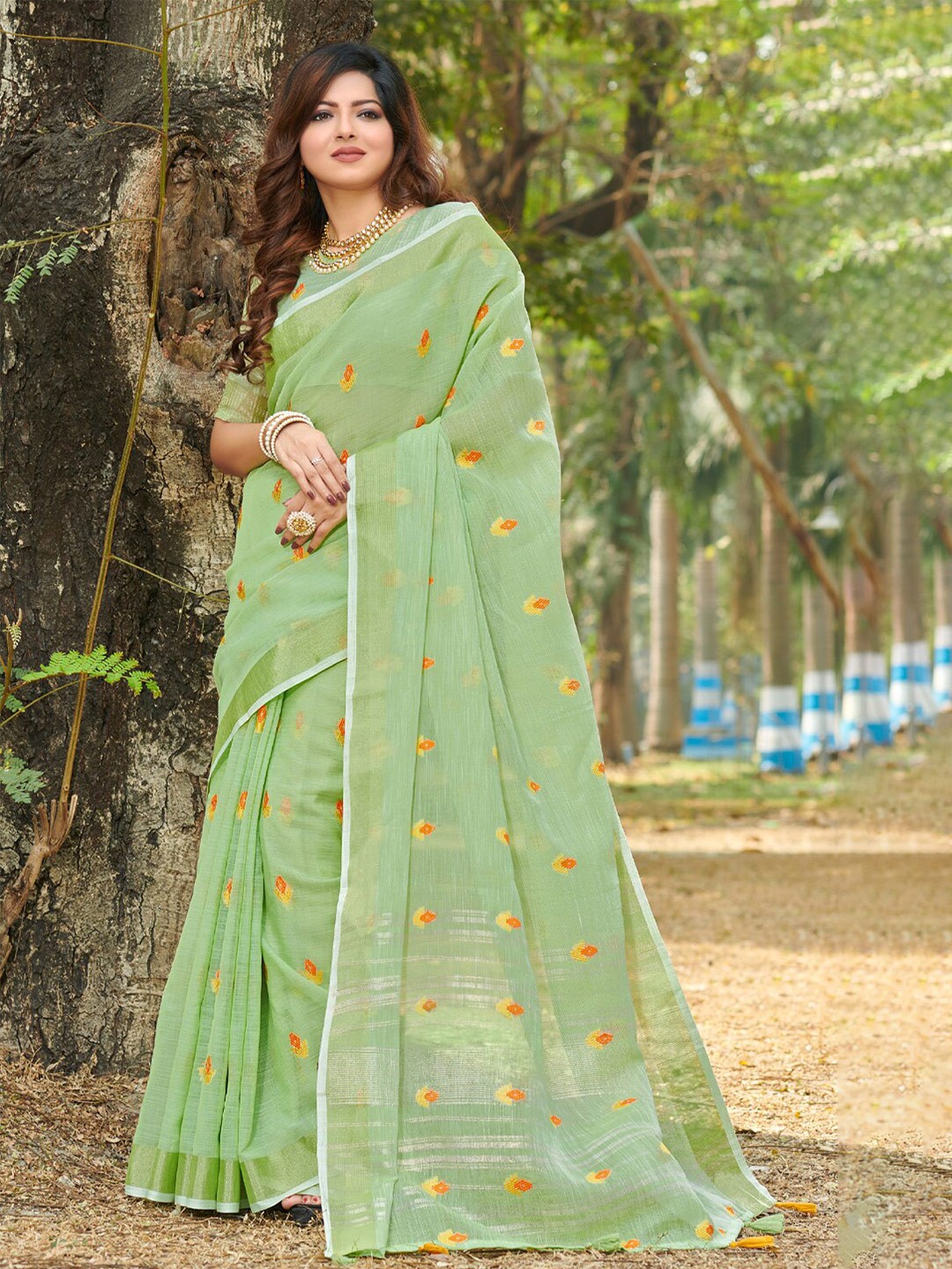 

SANGAM PRINTS Woven Design Saree With Blouse Piece, Green