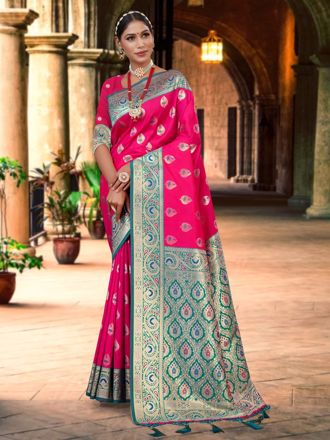 

SANGAM PRINTS Ethnic Motif Woven Design Zari Saree, Pink