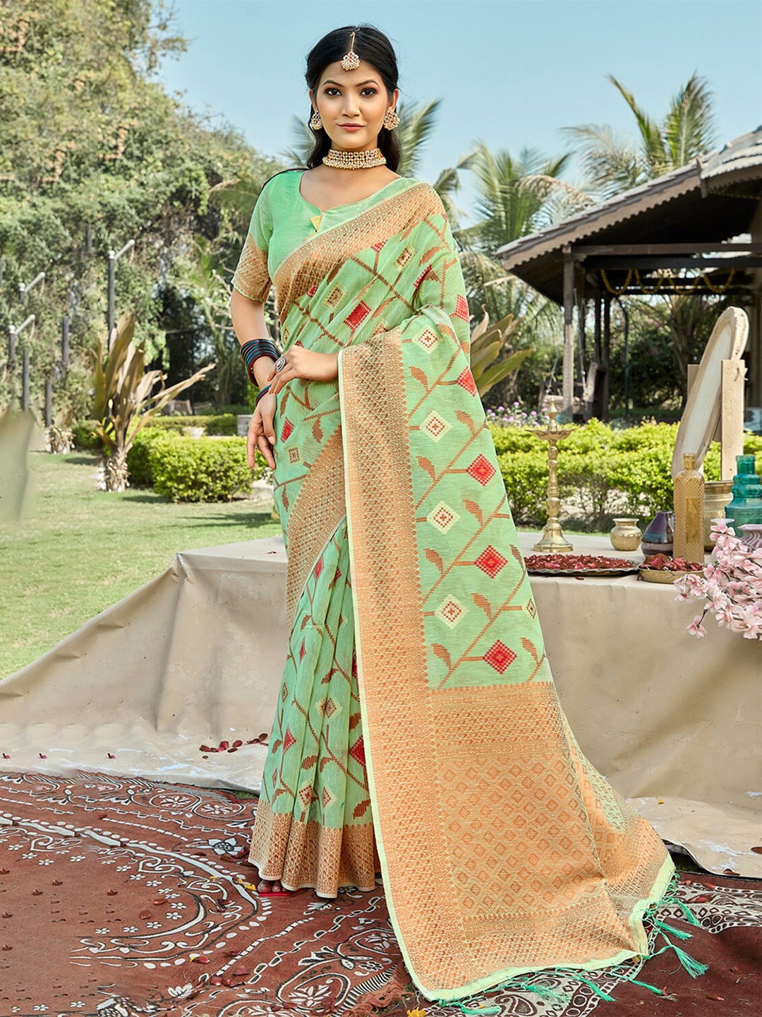 

SANGAM PRINTS Ethnic Motifs Woven Design Zari Saree, Sea green