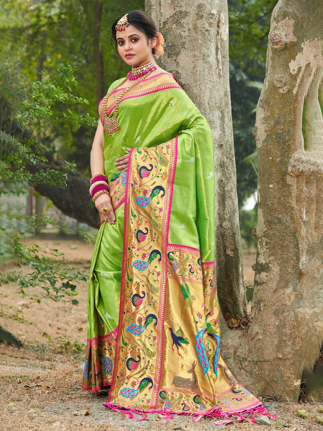 

SANGAM PRINTS Ethnic Woven Design Zari Pure Silk Paithani Saree, Green